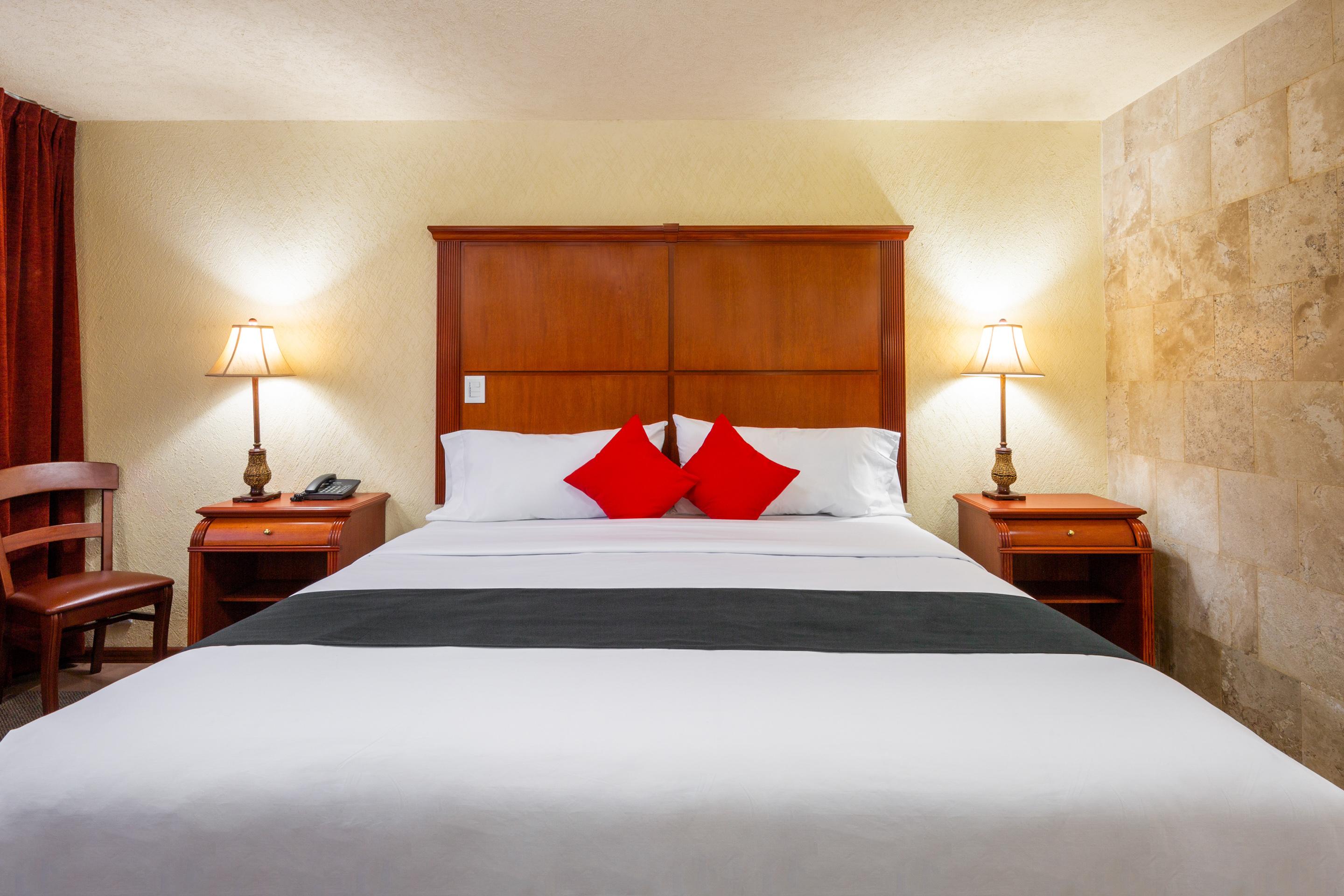 Howard Johnson By Wyndham Toluca Eksteriør billede