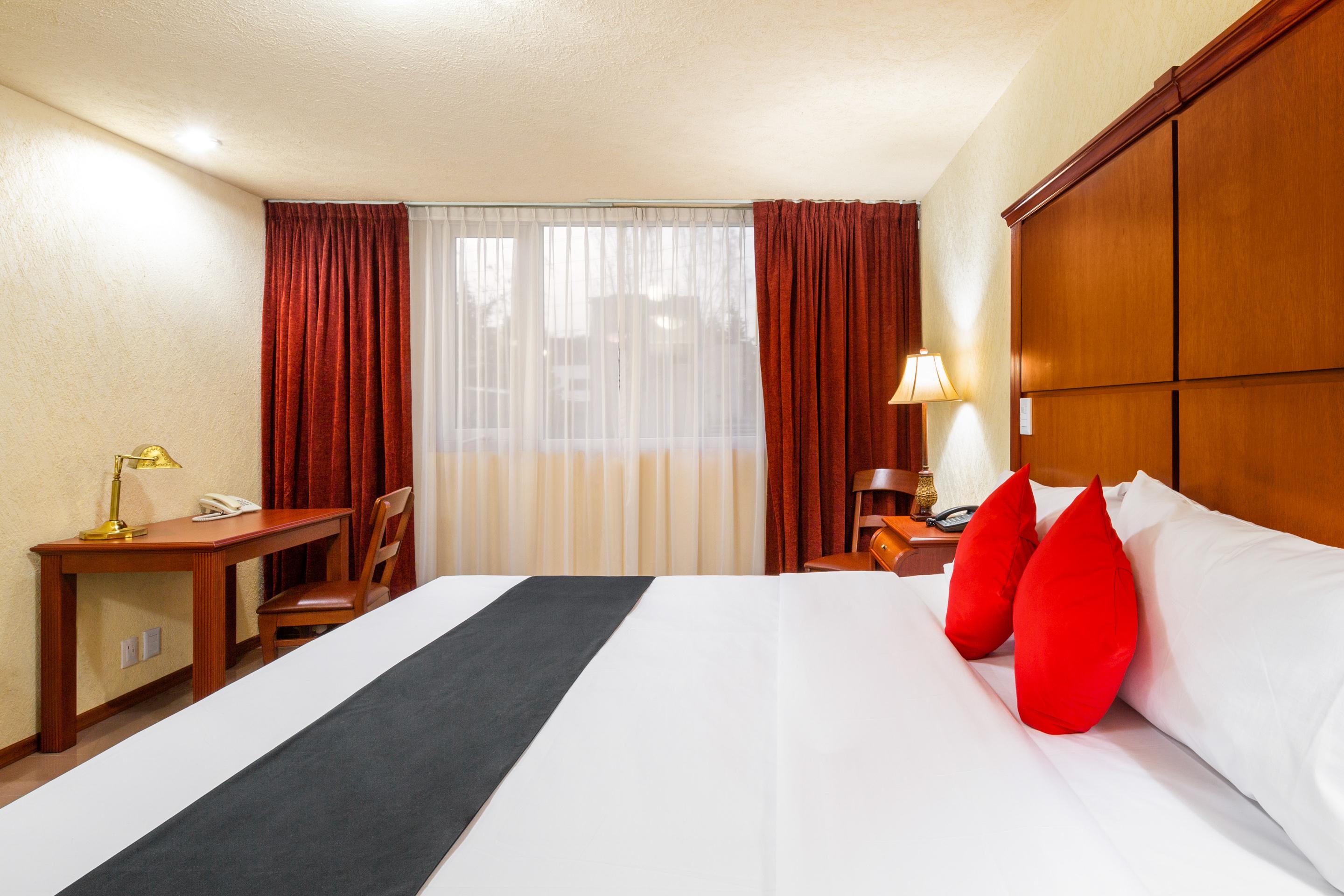 Howard Johnson By Wyndham Toluca Eksteriør billede