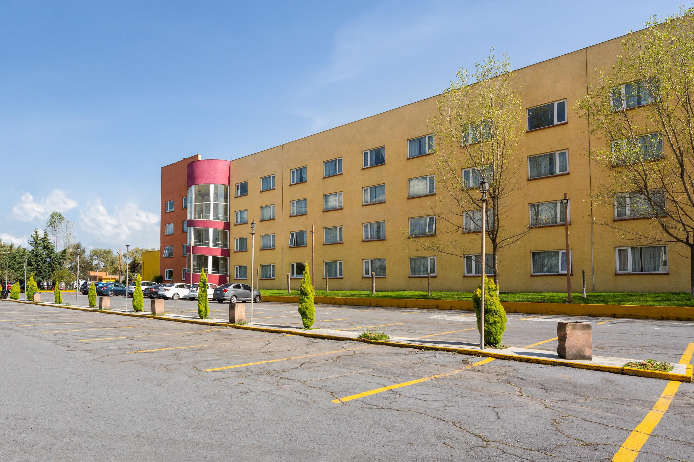 Howard Johnson By Wyndham Toluca Eksteriør billede