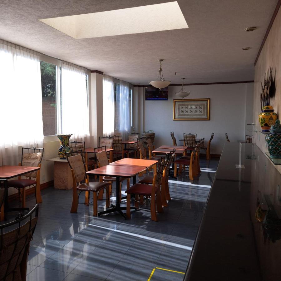 Howard Johnson By Wyndham Toluca Eksteriør billede