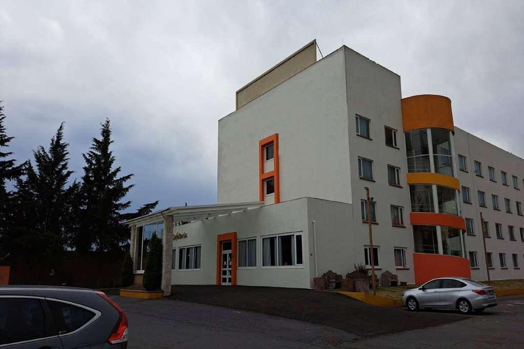 Howard Johnson By Wyndham Toluca Eksteriør billede