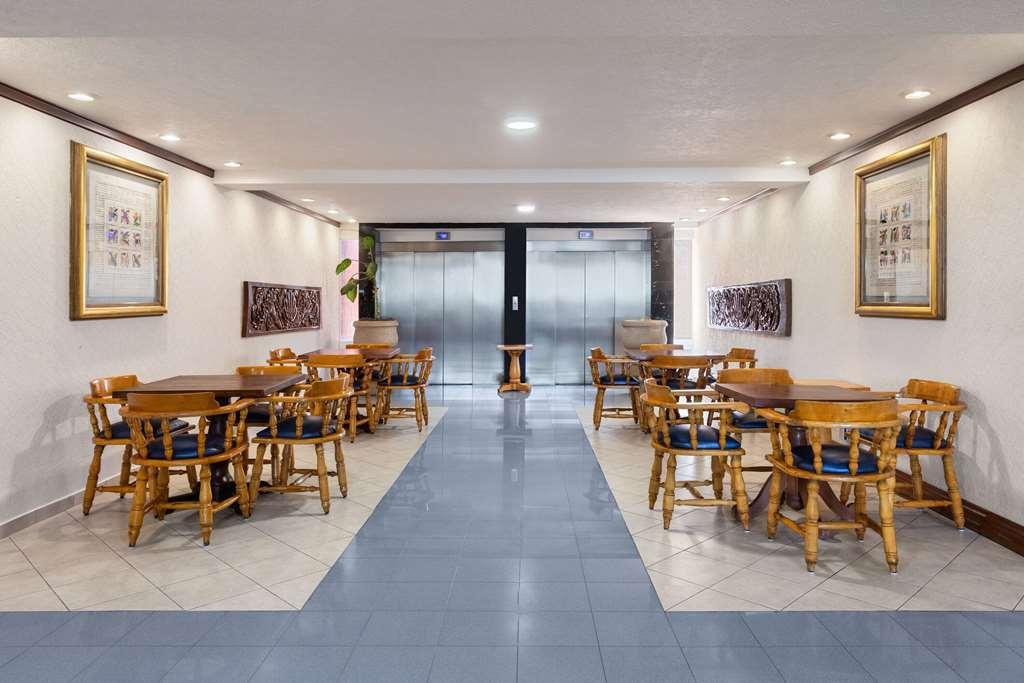 Howard Johnson By Wyndham Toluca Interiør billede